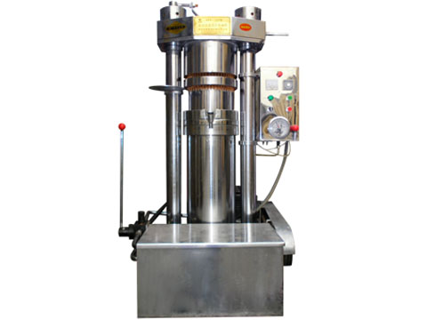 為什么液壓榨油機(jī)能夠得到廣大客戶的青睞呢？