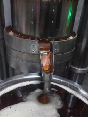榨油機(jī)在榨油過(guò)程中遇到緊急情況怎么辦(圖1) 榨油機(jī)在榨油過(guò)程中遇到緊急情況怎么辦(圖1)